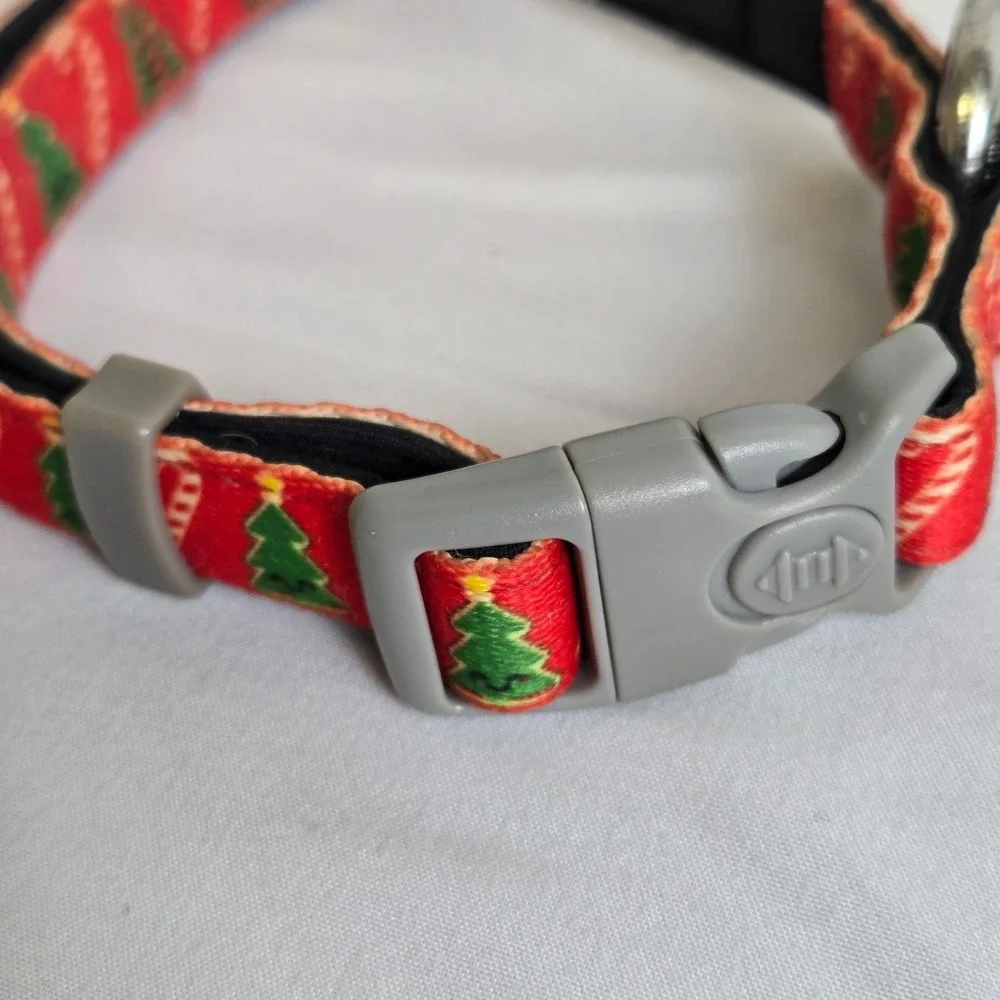 Small Dog Accessories, 2 Collars, 1 Leash,‎ Red Green Blue